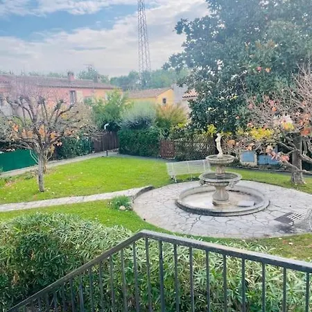 Maison 2 P- Lotissement Avec Piscine Villa *