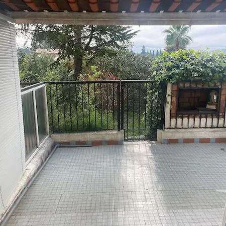 Maison 2 P- Lotissement Avec Piscine Villa *